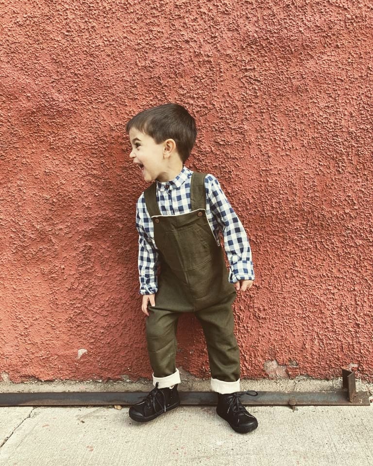 Cómo vestir a los niños con un look elegante o casual en lino