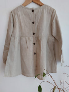 Blusa primavera manga larga bordada arena - Lina Sustentable, ropa Niño Chile, ropa de niño en oferta