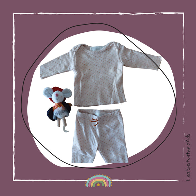 Conjunto bebé puntitos dorados - Lina Sustentable, ropa Niño Chile, ropa de niño en oferta