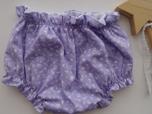 Cargar imagen en el visor de la galería, Bombacho floreado lila - Lina Sustentable, ropa Niño Chile, ropa de niño en oferta
