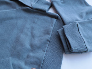Conjunto buzo bebé algodón azul grisáceo - Lina Sustentable, ropa Niño Chile, ropa de niño en oferta